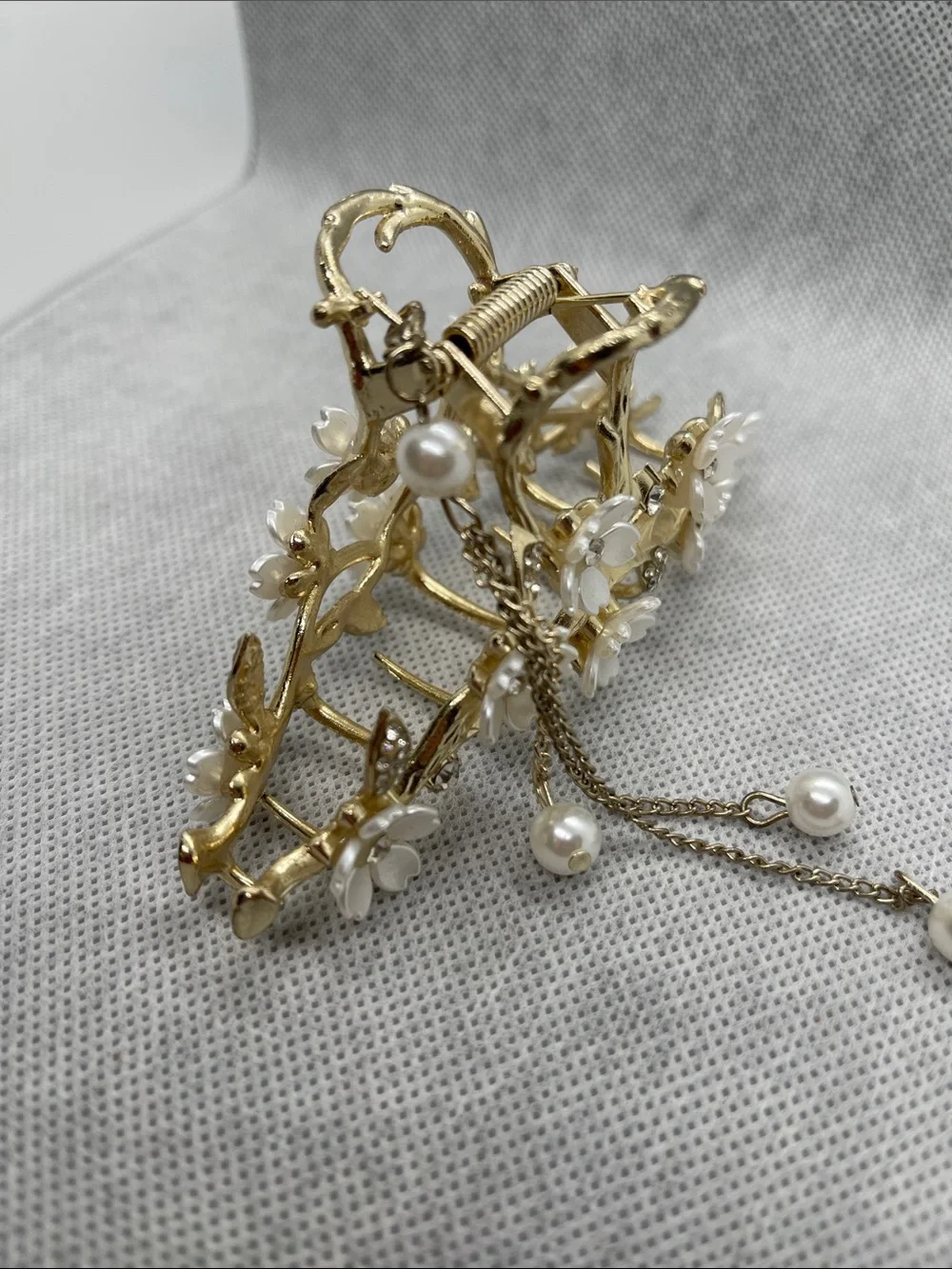 Gold Floral Pearl Hair Clip - Women's Accessories